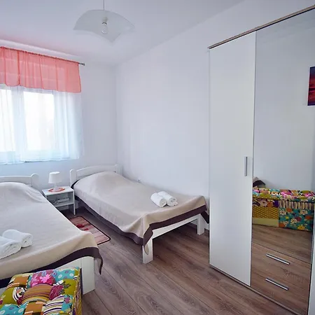Apartment Navy Near The Beach Pula