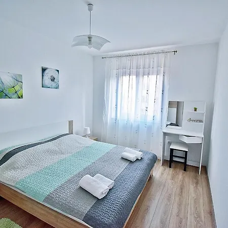 Apartment Navy Near The Beach